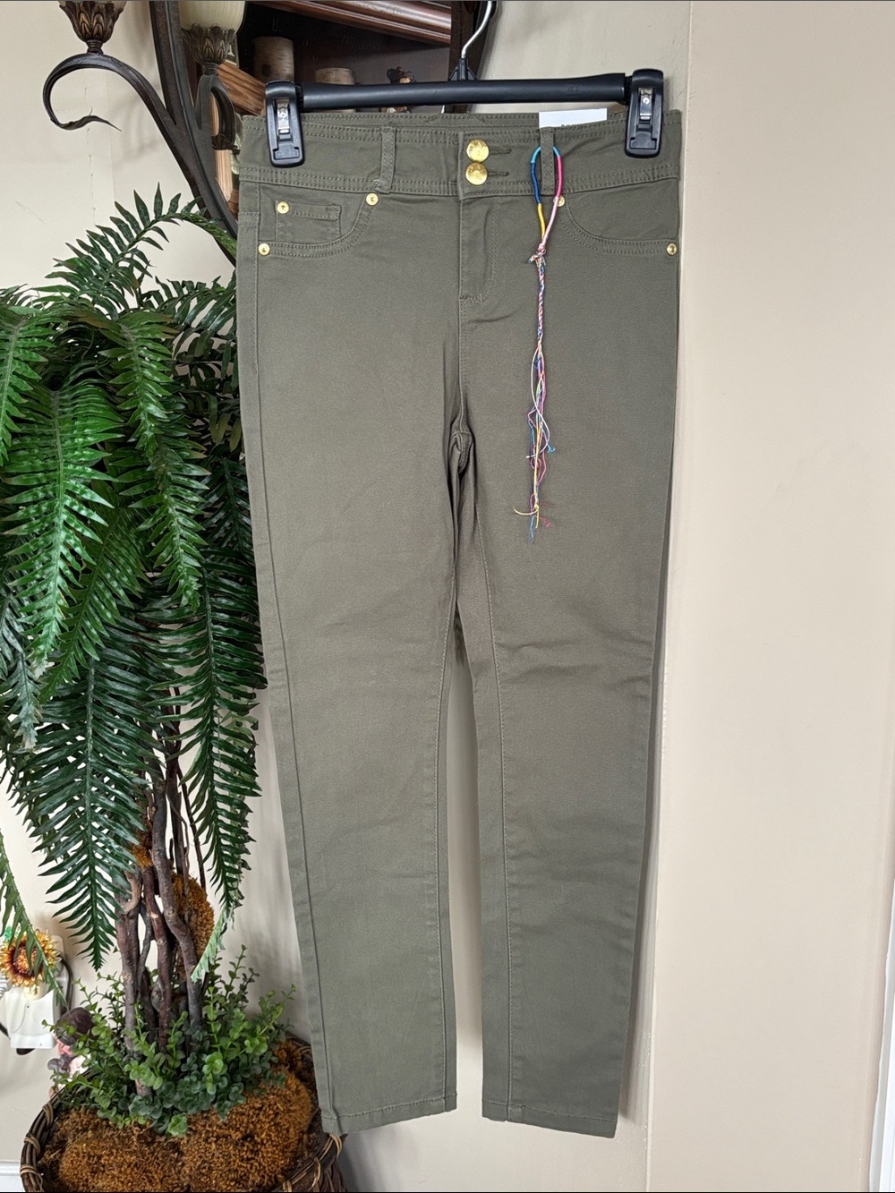 Brand New DKNY Girls Full Length Regular Rise Stretch Twill Skinny Pants Green